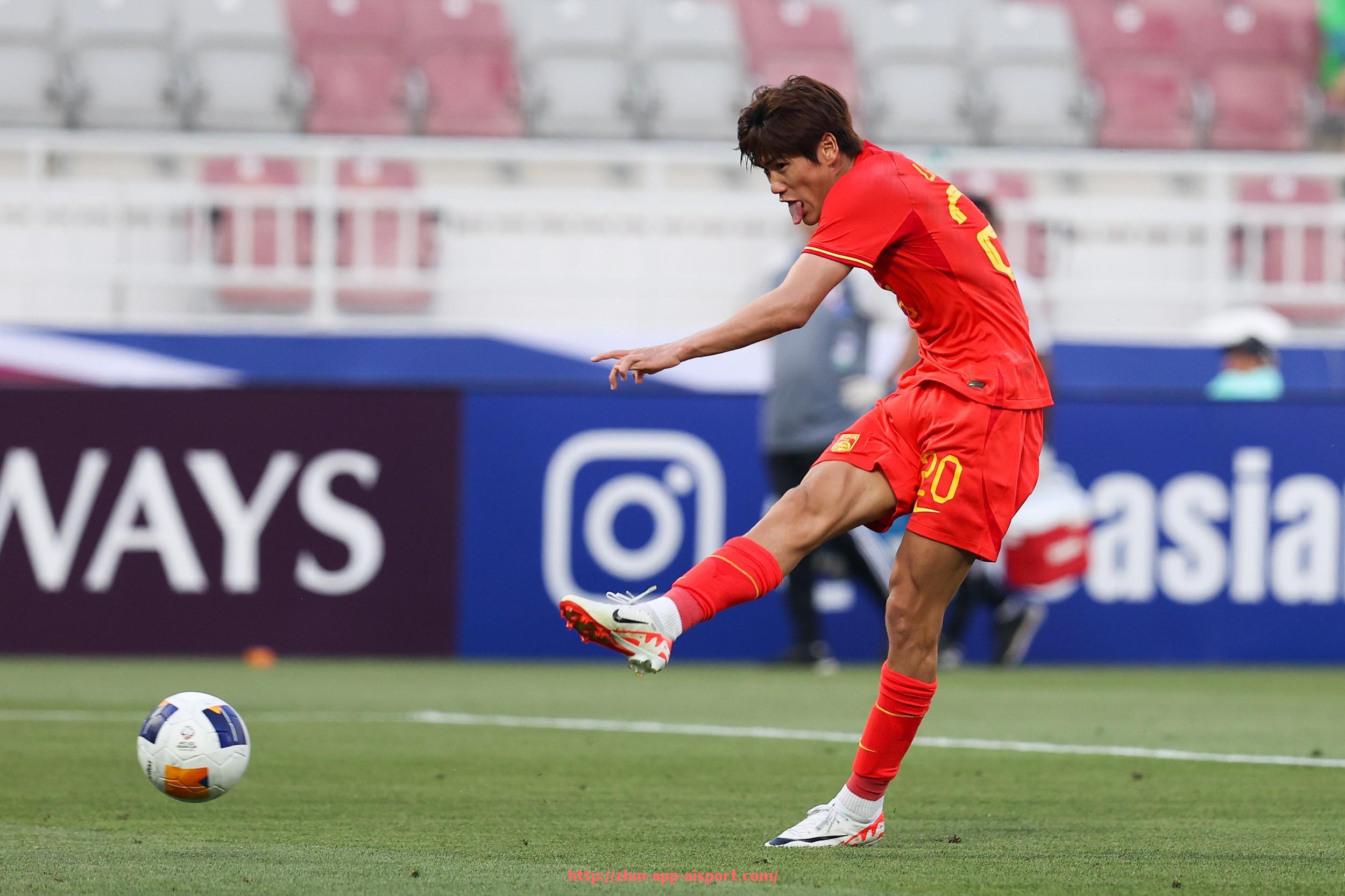 爱体育app-火箭队历届优秀球员名单及表现回顾